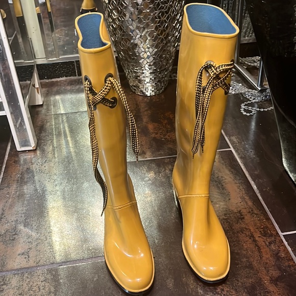 Marc Jacobs Shoes - Marc jacobs rain Boot